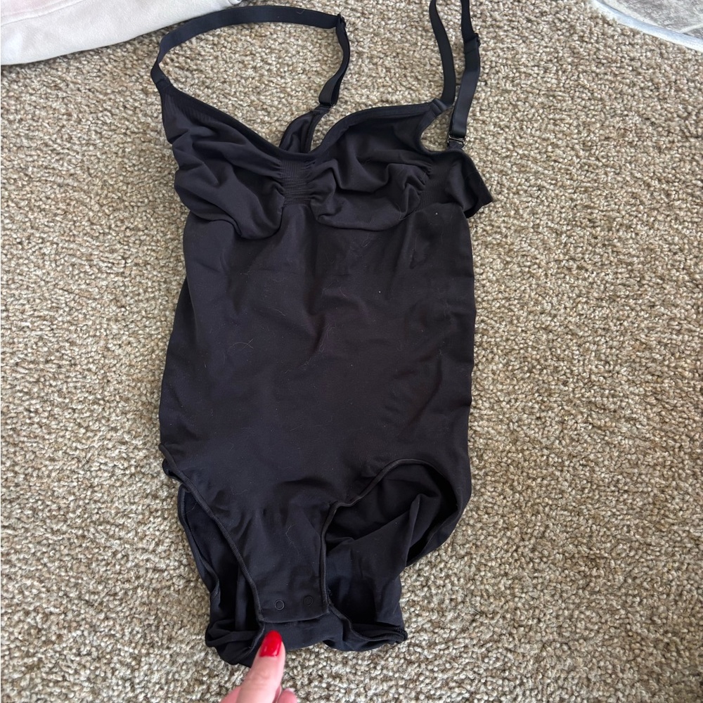 SKIMS Black Women's Shapewear Bodysuit NWOT